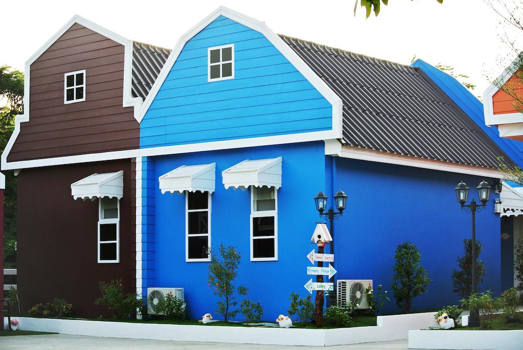 Color Ville Hotel Sha Certified Sakon Nakhon Exterior foto