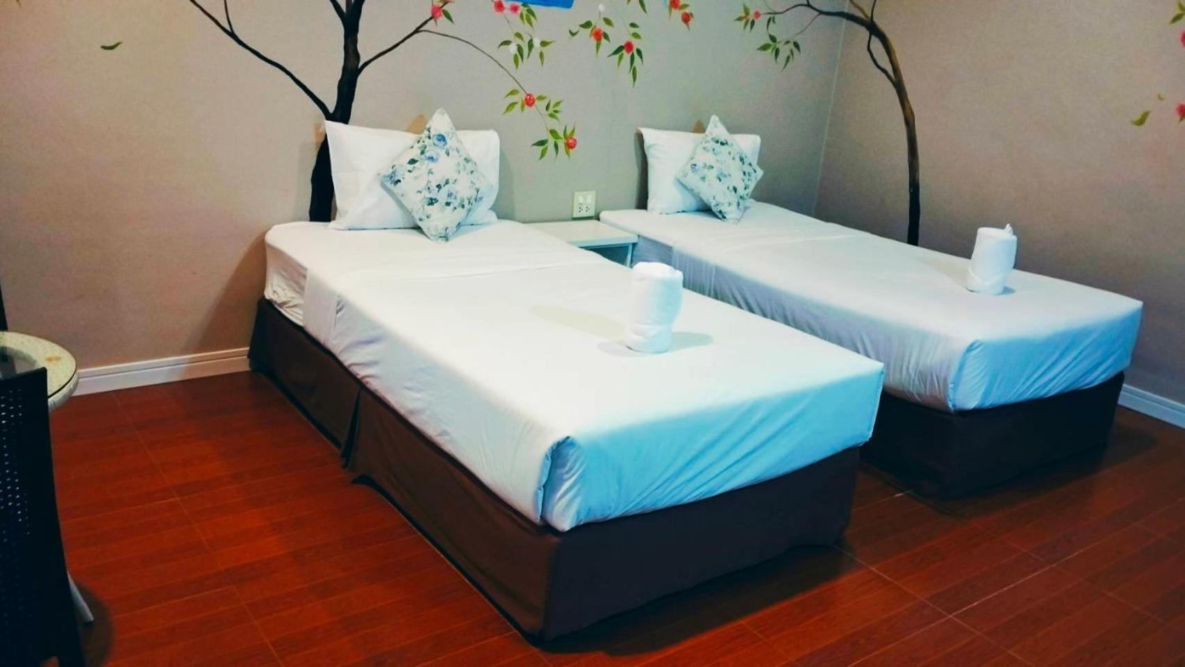 Color Ville Hotel Sha Certified Sakon Nakhon Exterior foto