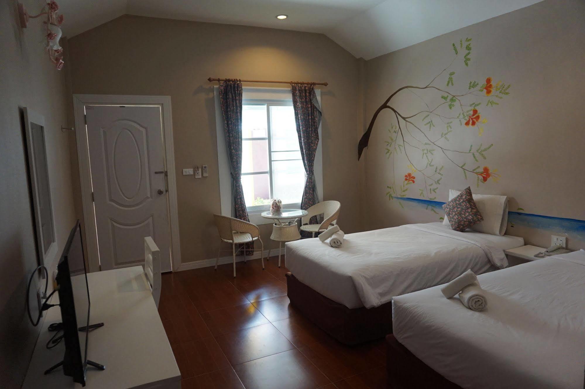 Color Ville Hotel Sha Certified Sakon Nakhon Exterior foto