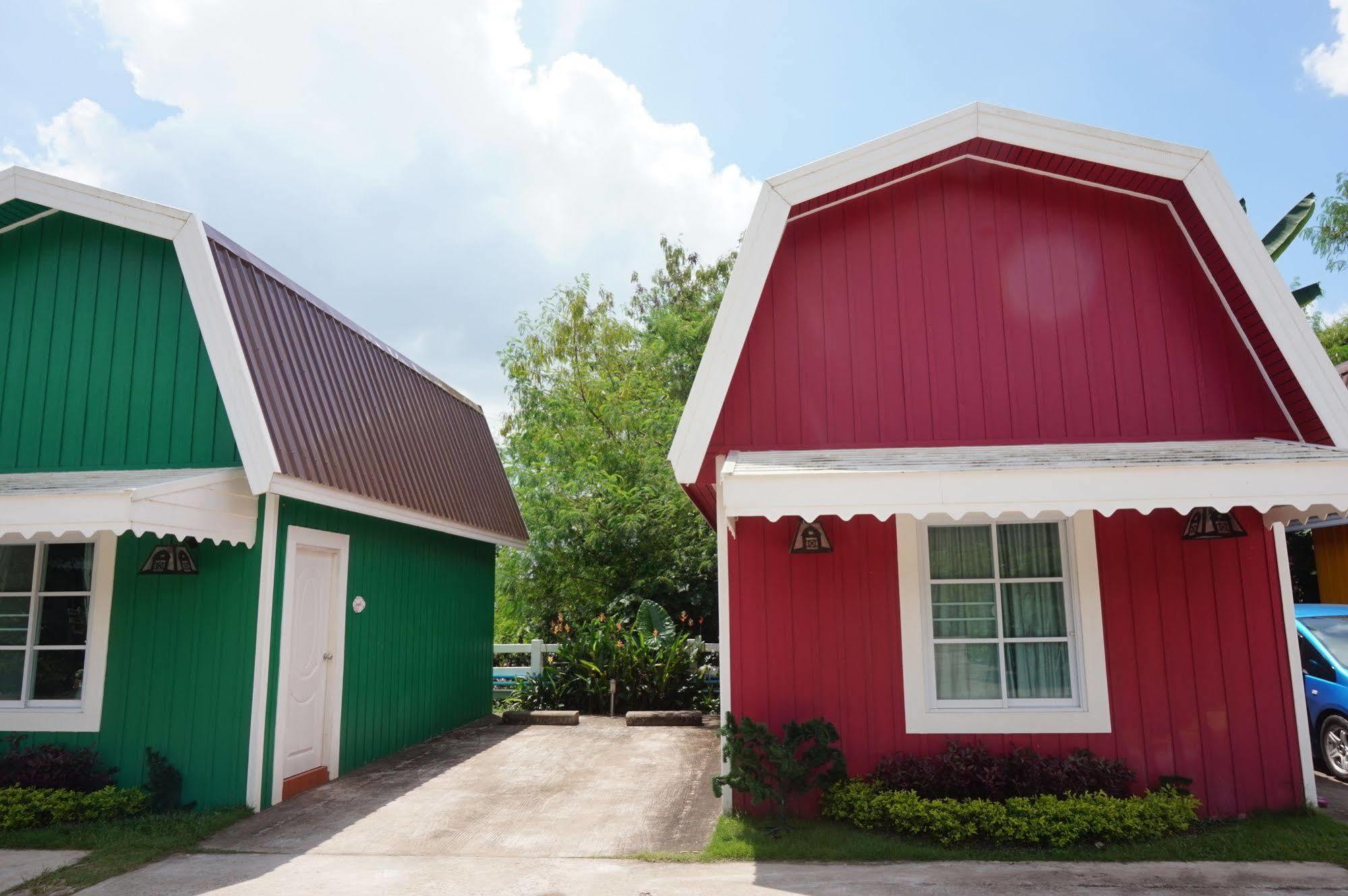 Color Ville Hotel Sha Certified Sakon Nakhon Exterior foto