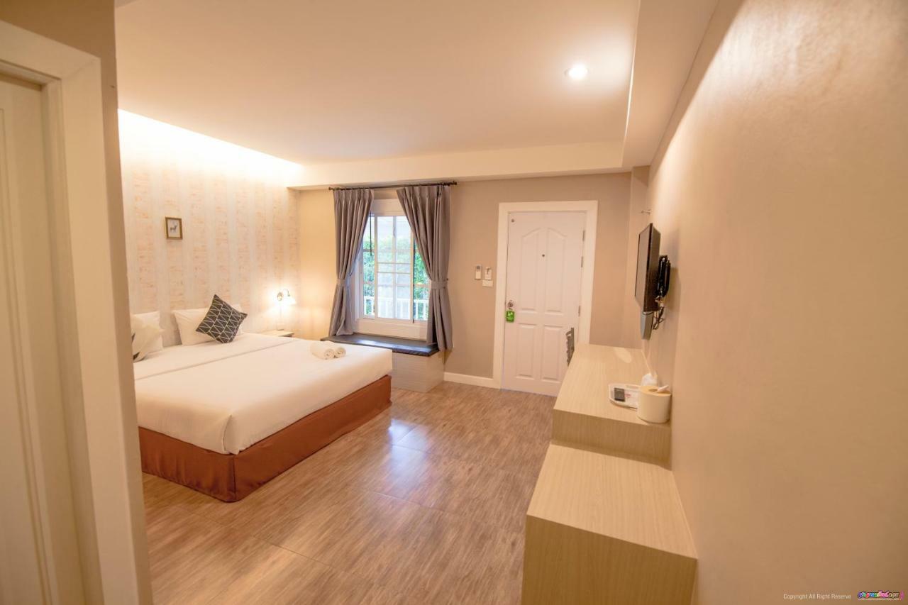 Color Ville Hotel Sha Certified Sakon Nakhon Exterior foto