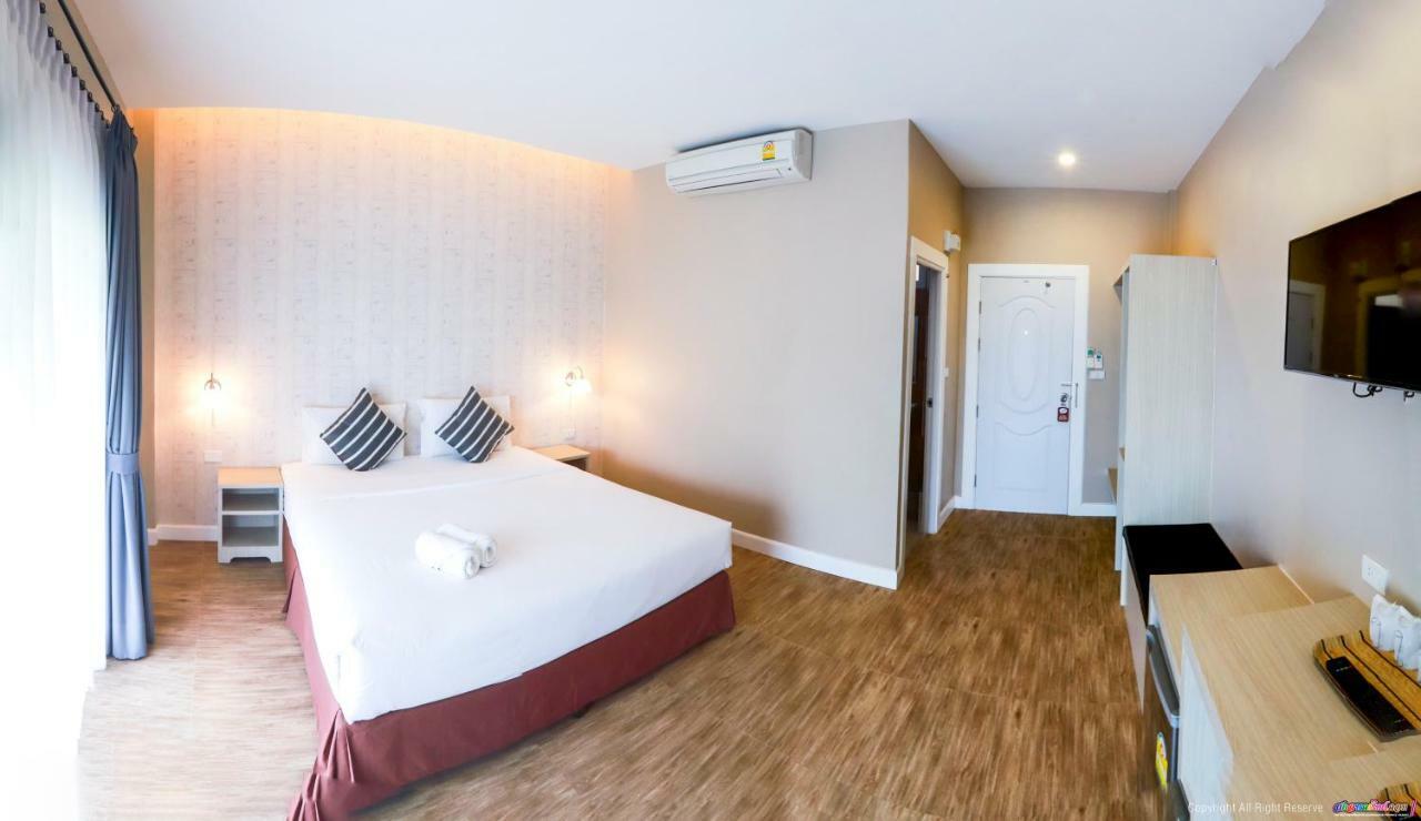 Color Ville Hotel Sha Certified Sakon Nakhon Exterior foto